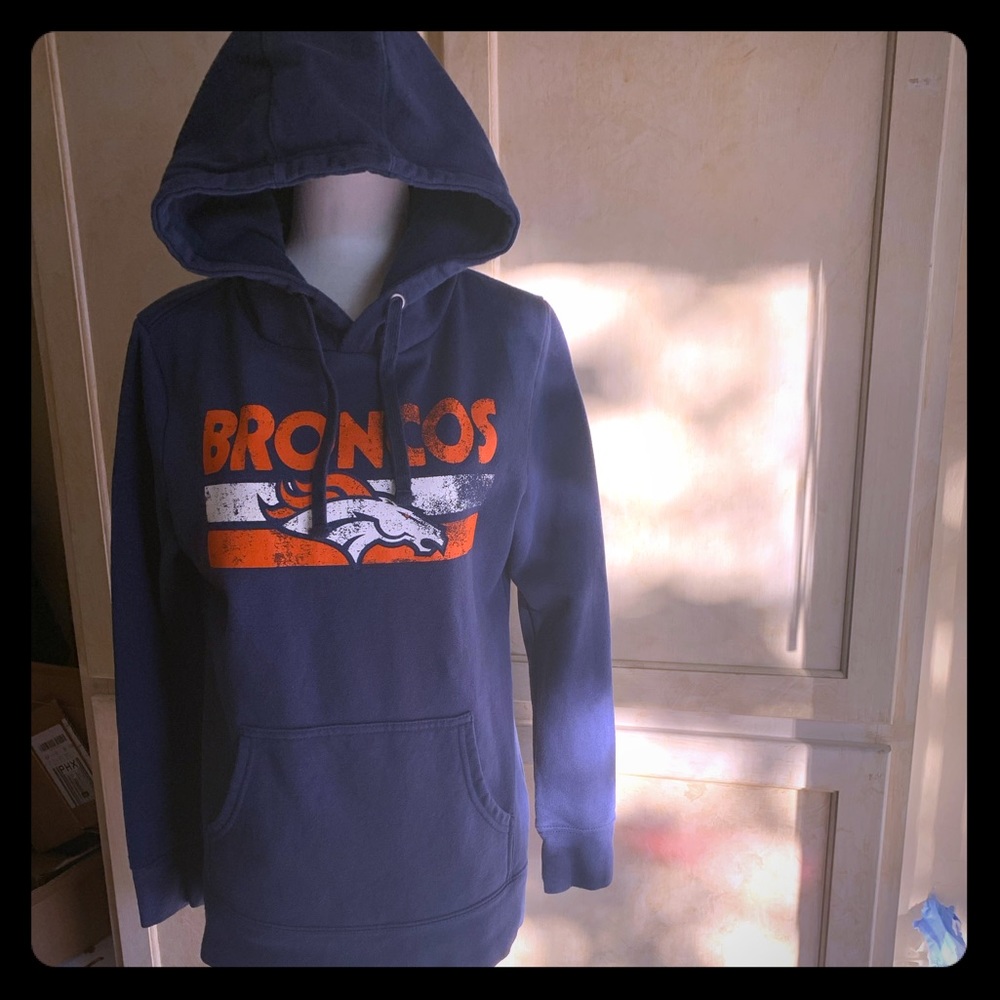 NWOT Fanatics Denver Broncos hoodie